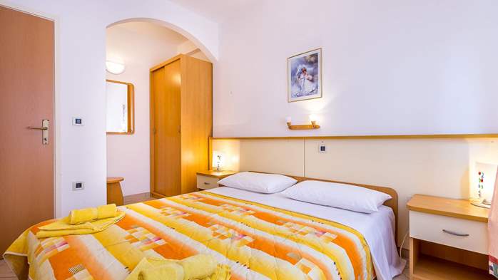 Apartment im Erdgeschoss mit eigener Terrasse für 3 Personen,WLAN, 4