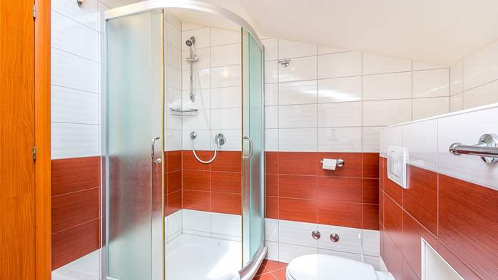 FeWo für 5 Personen im Dachgeschoss mit überwältigendem Meerblick, 10