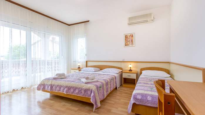 Große Wohnung für 6 Personen mit zwei Schlafzimmer, Terrasse,WLAN, 3