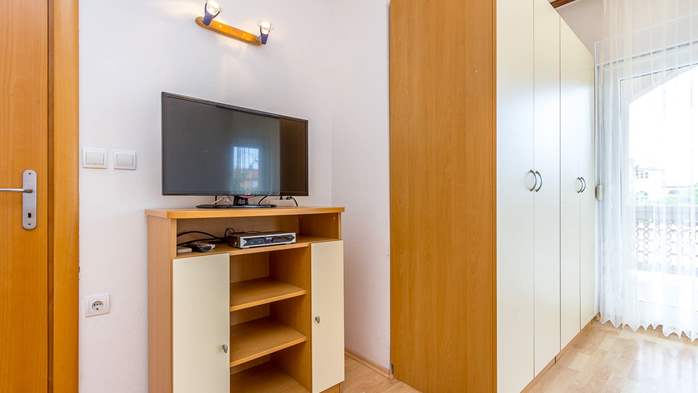 Große Wohnung für 6 Personen mit zwei Schlafzimmer, Terrasse,WLAN, 12