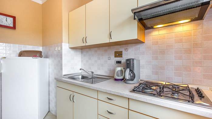 Große Wohnung für 6 Personen mit zwei Schlafzimmer, Terrasse,WLAN, 4