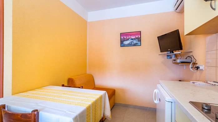 Kleine FeWo mit Terrasse für drei, Schlafzimmer, WLAN, Parkplatz, 5