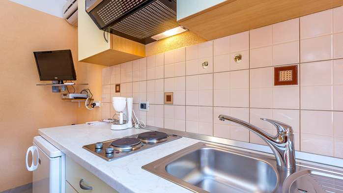 Kleine FeWo mit Terrasse für drei, Schlafzimmer, WLAN, Parkplatz, 6