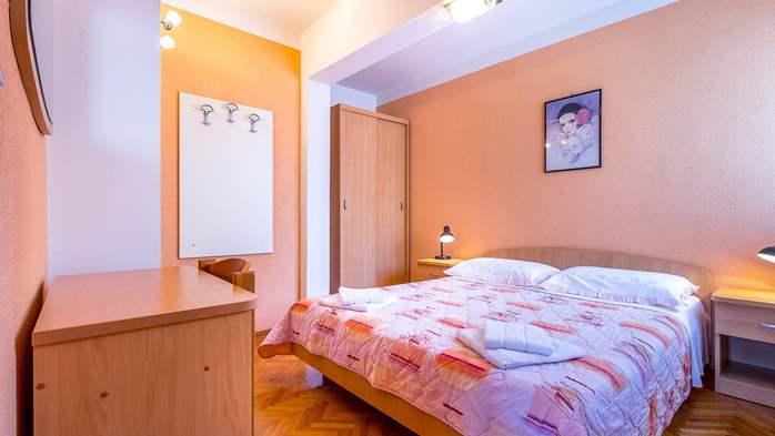 Kleine FeWo mit Terrasse für drei, Schlafzimmer, WLAN, Parkplatz, 11