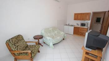 Apartment for 4 persons, private balcony, WiFi, shared pool, 4