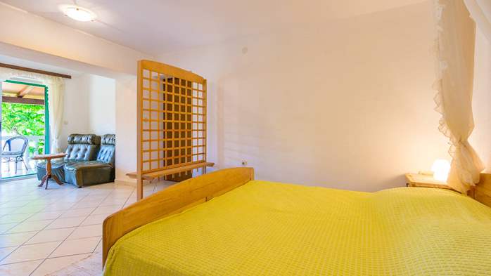 Studio-Apartment für 2 Personen mit Balkon und Gemeinschaftspool, 4