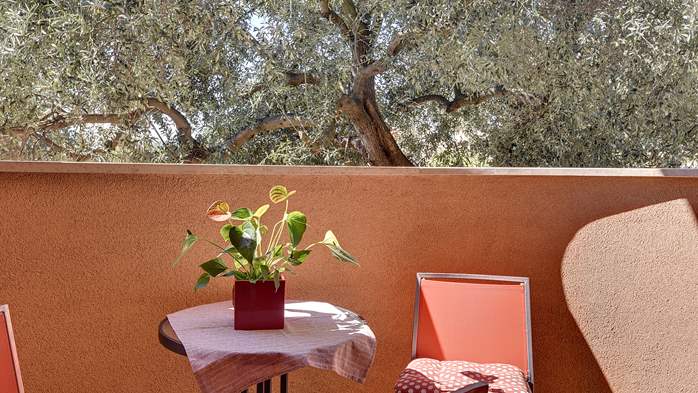 Angenehmes Apartment mit Doppelbett, eigenem Balkon, WLAN, 7