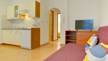 Nice apartment with double bed, sleeping place on couch, balcony, 6