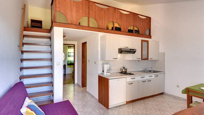 Charmante Wohnung mit einem Bett auf der Galerie und Meerblick, 2