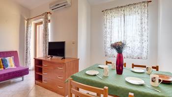 Apartment for 4 people in Medulin with bedroom and gallery, 5