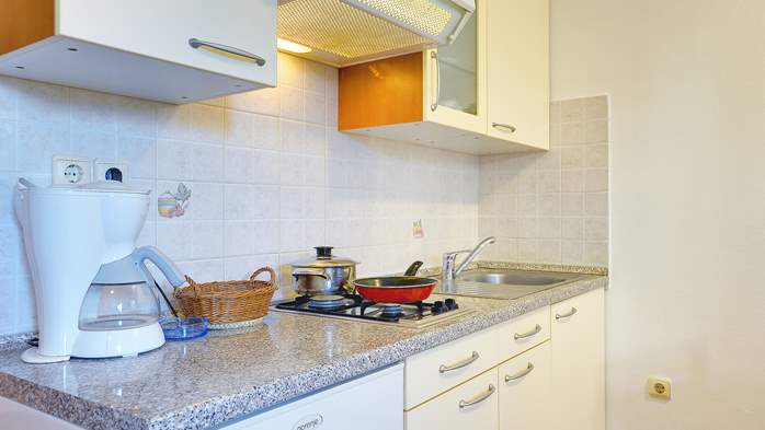 Erdgeschosswohnung für 3 Personen, private Terrasse und WLAN, 6