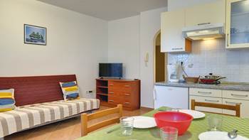 Ground floor apartment for 3 persons, private terrace and WiFi, 2