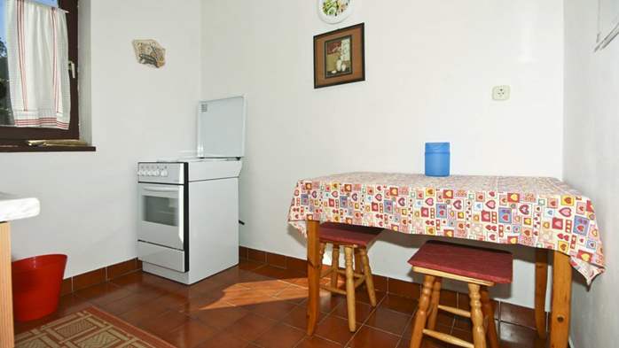 Apartment with sea view with two bedrooms for four persons, 9