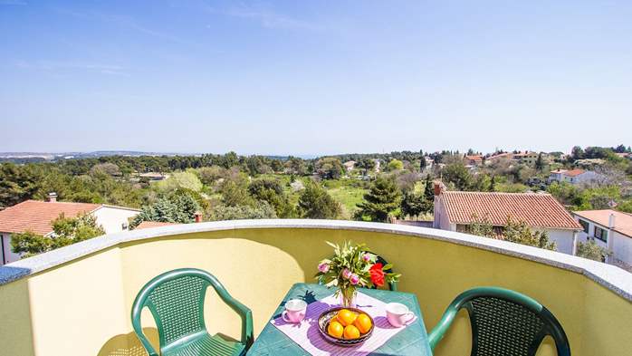 Apartment for 6 persons in the attic with nice view from balcony, 9