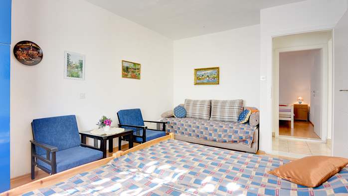 Apartment with two bedrooms, pets allowed, 4-6 persons, 14