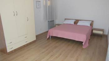 Spacious apartment for 8 persons in Pula, private terrace, pool, 6