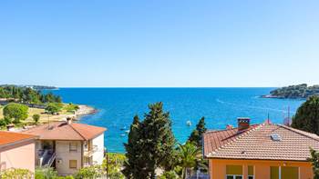 Apartment in the attic with an unbeatable sea view in Pula, 1