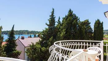 Two bedroom apartment in Pula with magnificent sea view, 18