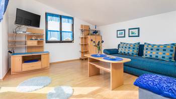Pleasant ambience, apartment in the attic with pool for 3 persons, 1