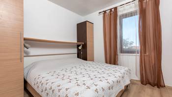 Sweet and lovely apartment with outdoor pool for 5 persons, 6