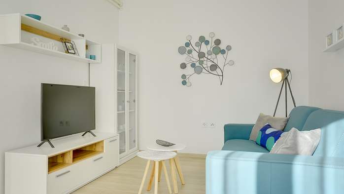 Two bedrooms in apartment for 4-5 persons with private terrace, 3