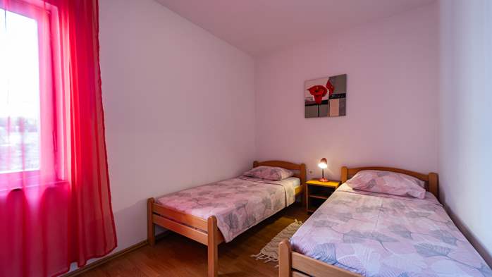 Apartman s dvije spavaće sobe uz zajednički vanjski bazen, 8