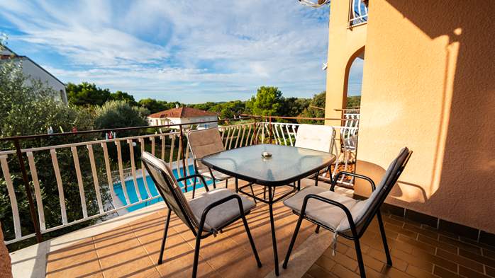 Apartman s dvije spavaće sobe uz zajednički vanjski bazen, 16