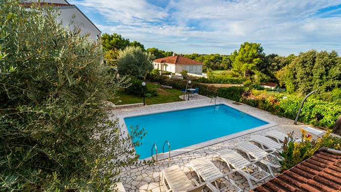 Apartman s dvije spavaće sobe uz zajednički vanjski bazen, 14