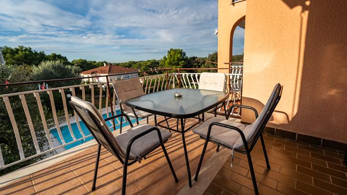 Apartman s dvije spavaće sobe uz zajednički vanjski bazen, 15