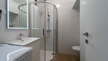 Apartment in ruhiger Lage mit Blick auf den gemeinsamen Außenpool, 12