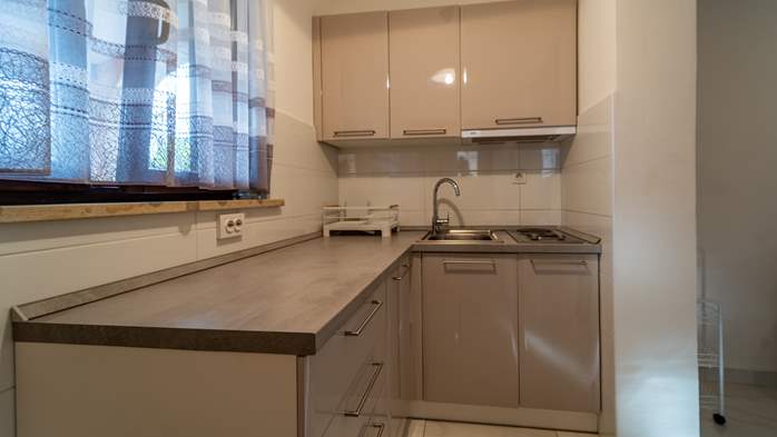 Apartment with pool and terrace near center of Pula for four, 4