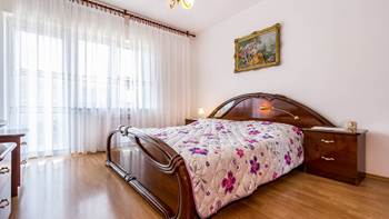 Elegant apartment for 4 persons, two bedrooms, balcony, sea view, 4
