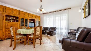 Elegant apartment for 4 persons, two bedrooms, balcony, sea view, 6