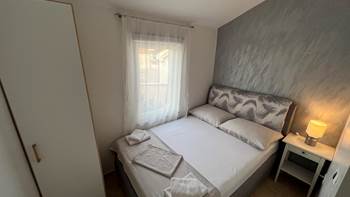 Appartamento mansardato con aria condizionata, 2 camere da letto, 5