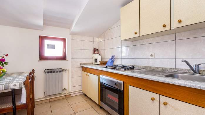 Klimatisierte FeWo mit 2 Schlafzimmern im Dachgeschoss des Hauses, 4