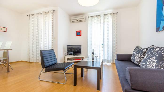 Appartamento moderno per 4 persone con balcone a Premantura, 4