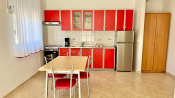 Klimatiziran apartman s terasom i dvije spavaće sobe za 6 osoba, 4