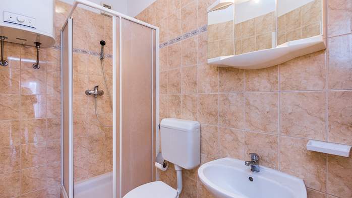 Angenehmes Ambiente der Ferienwohnung für 4 Personen, Klimaanlage, 6