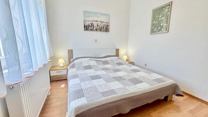 Angenehmes Ambiente der Ferienwohnung für 4 Personen, Klimaanlage, 6