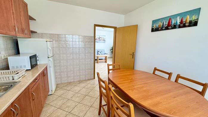 Geräumiges Apartment mit 2 SZ für 6 Personen im 2. Stock, 7