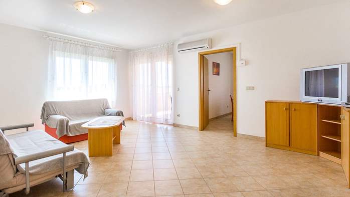 Geräumiges Apartment mit 2 SZ für 6 Personen im 2. Stock, 1