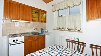 Apartment on the ground floor for 2-4 persons, SAT-TV, garden, 4