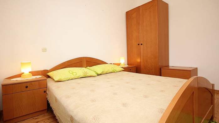 Lovely apartment in Medulin,decorated in Istrian style, free WiFi, 2