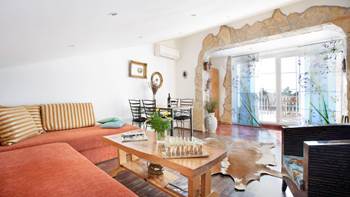 Beautiful, rustic style apartment with sea view and pool, WiFi, 1
