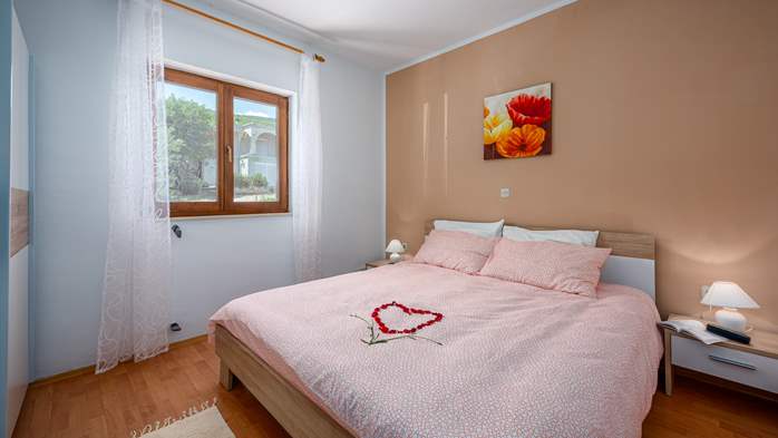 Air conditioned apartment for 5 persons on the first floor, WiFi, 11