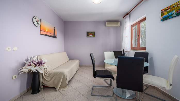 Two bedroom apartment, for 5 persons, with private terrace, WiFi, 1